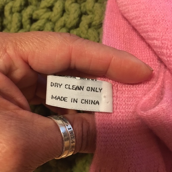 Gorgeous pink scarf 泥 - Picture 5 of 5